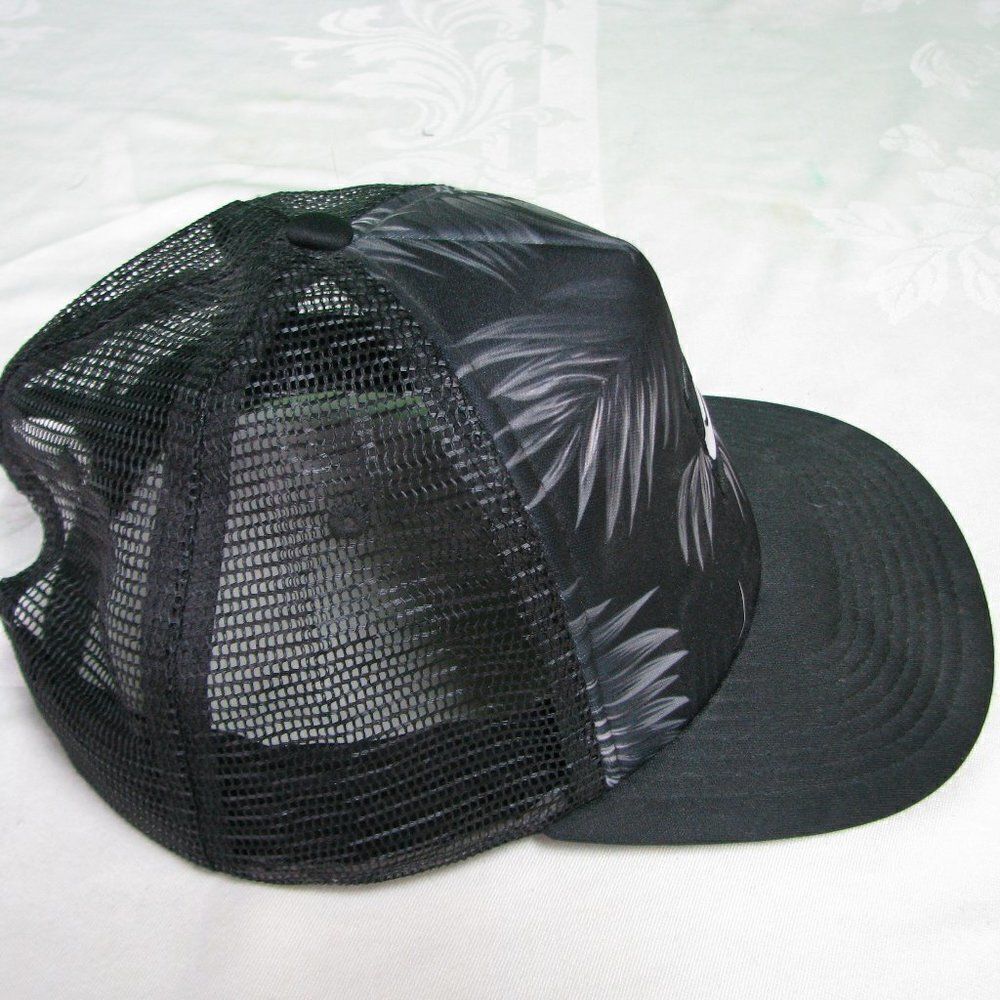 Quiksilver Mesh Snap-Back Hat - Picture 4 of 6